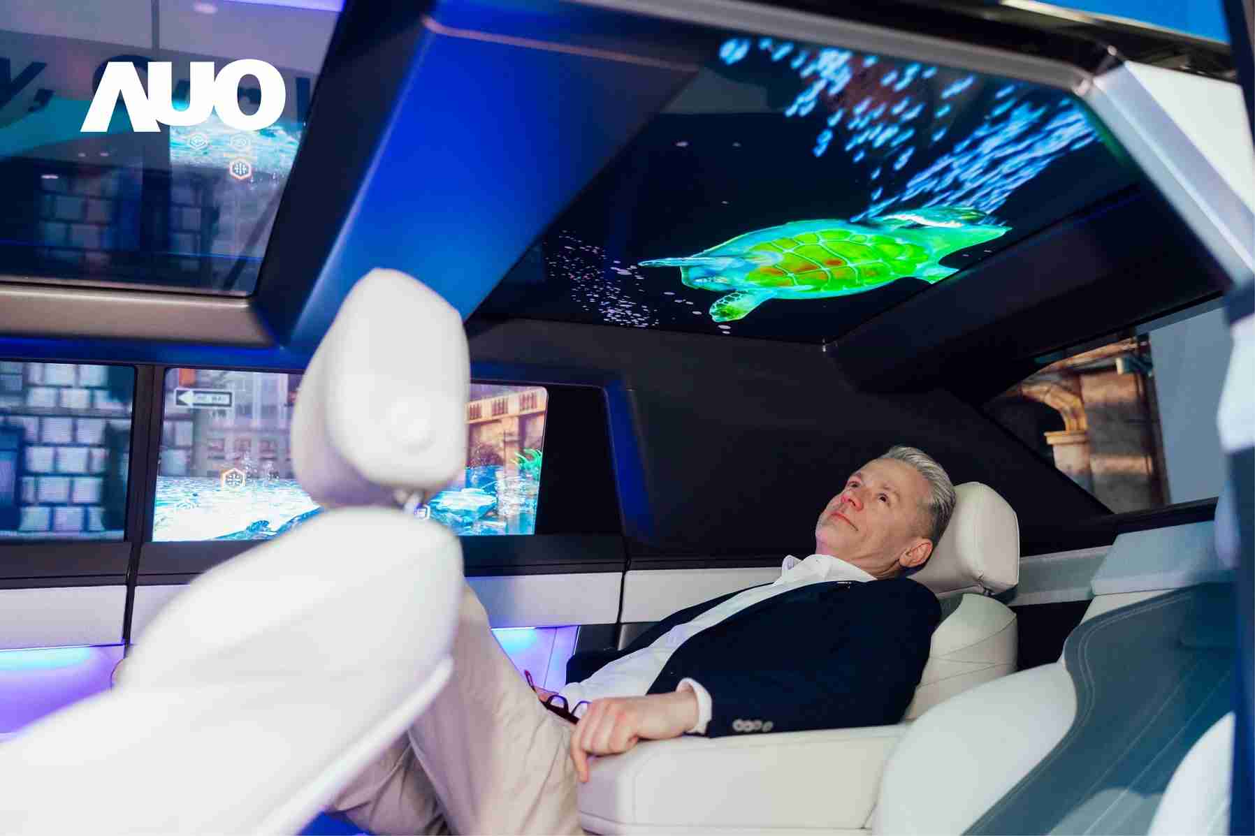 人生就是博Smart Cockpit 2025集Micro LED透明、、大型化、、、可挠优势之大成，，，，携手BHTC打造未来视界的车用Display HMI解决方案